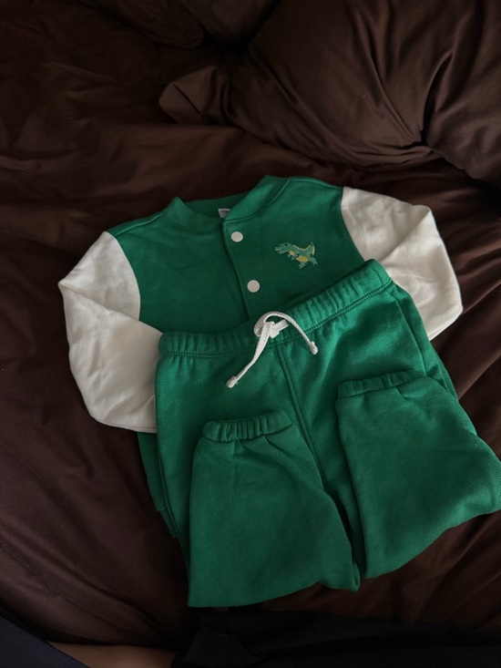 Other - BABY BOY SWEAT SET 🦕